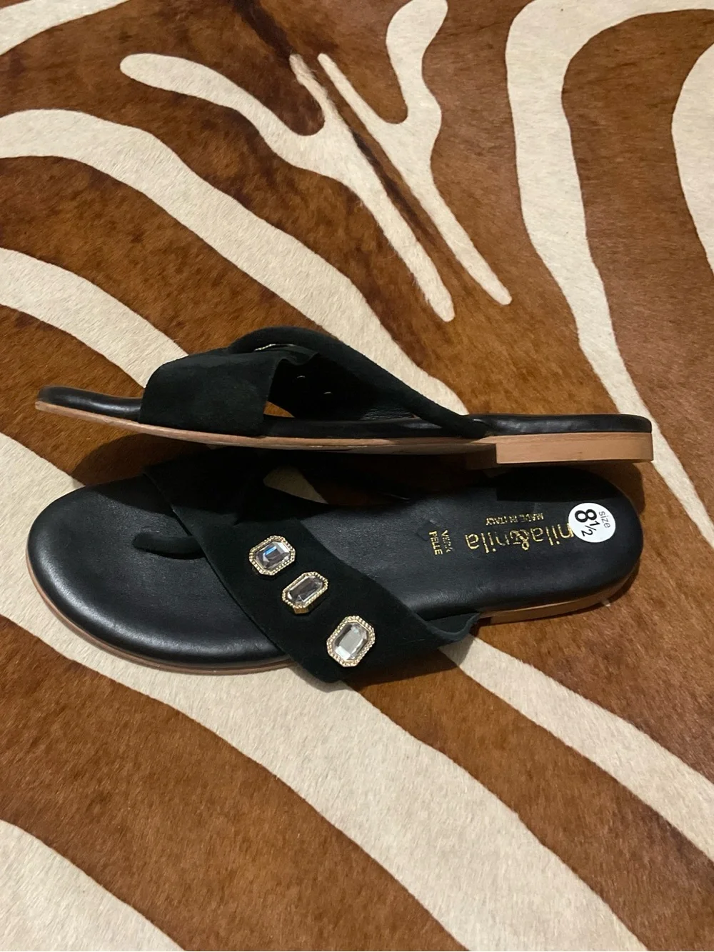Nila & Nila Crystal Embellished Black Suede Thong Sandal Italy Luxury Size 8.5